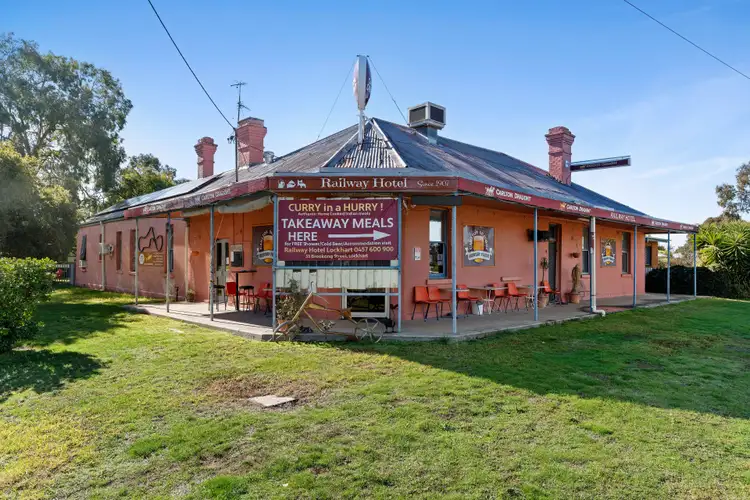 31-33 Brookong Street, Lockhart NSW 2656