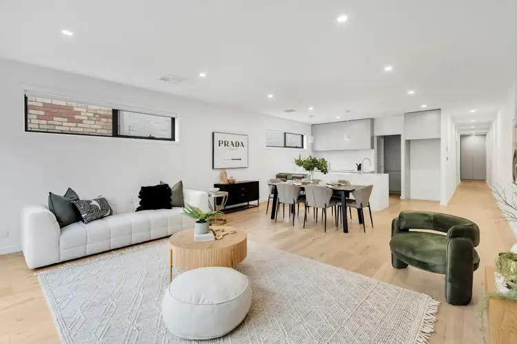 9A Bowes Avenue, Airport West VIC 3042