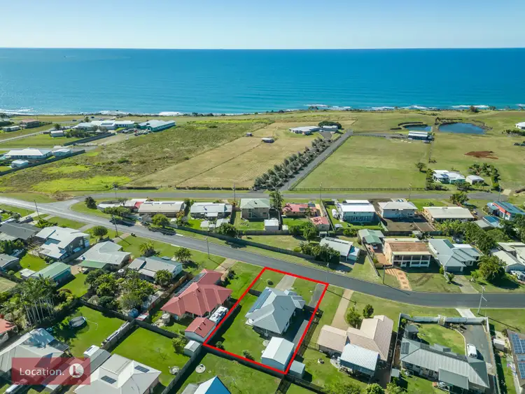 15 Shell Street, Burnett Heads QLD 4670