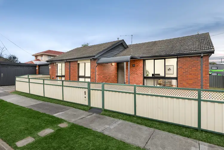 72 Fosters Road