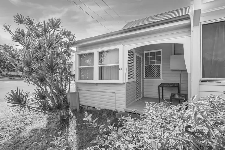 28 Maitland Street, Stockton NSW 2295