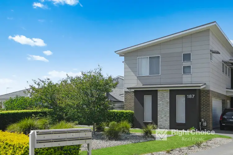 Main view of Homely townhouse listing, 2/187 Tongarra Road, Albion Park NSW 2527