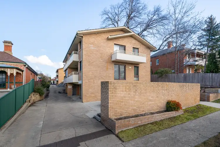 Main view of Homely unit listing, 2/214 Keppel Street, Bathurst NSW 2795