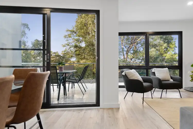2/6 Penny Lane, Creswick VIC 3363