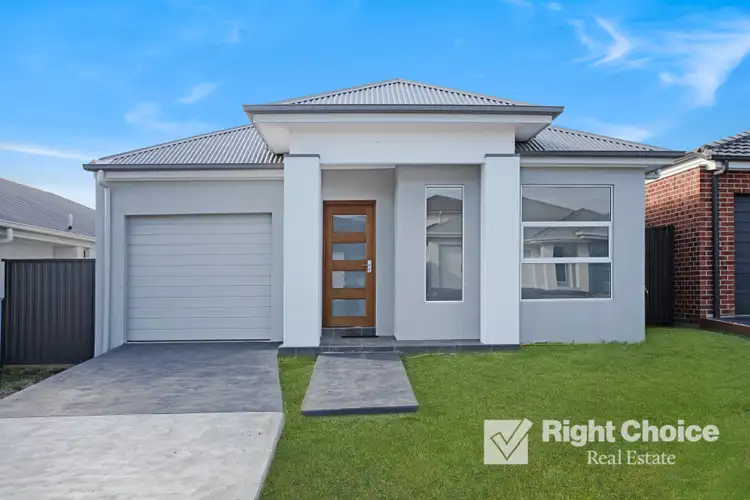 5 Holstein Street, Calderwood NSW 2527