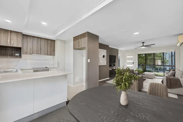 Fourth view of Homely unit listing, 2/25 Bondi Road, Blacks Beach QLD 4740