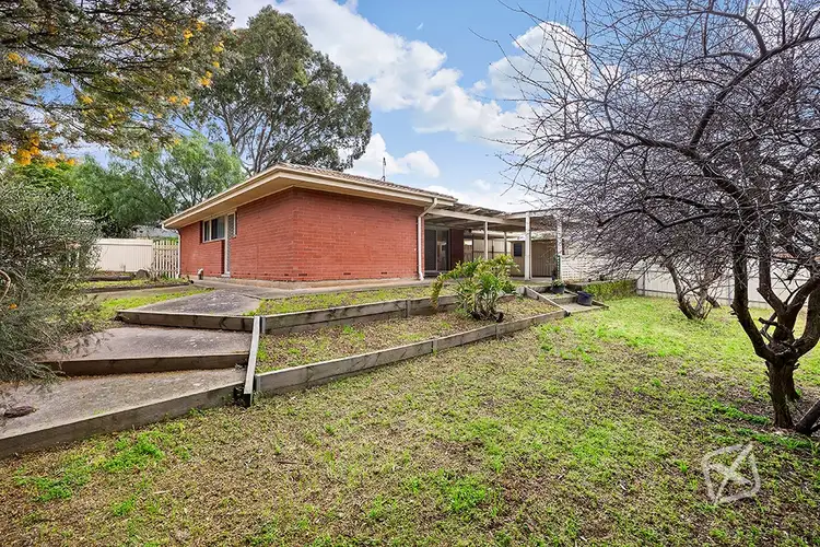 Second view of Homely house listing, 8 Oxley Court, Hackham SA 5163