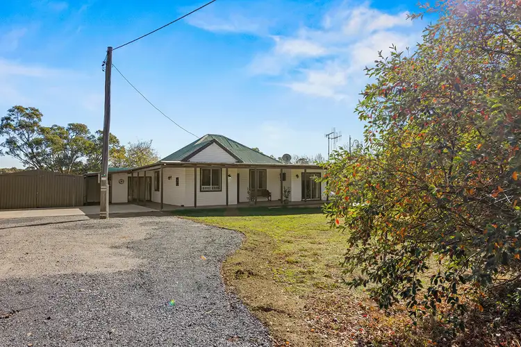 11 Cossack Street, Bowning NSW 2582