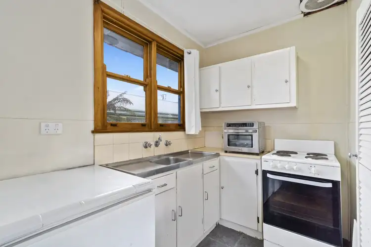 Second view of Homely unit listing, 3/7 Moet Street, Colac VIC 3250