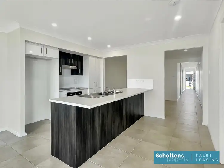Second view of Homely semi-detached listing, 27 Bendigo Circuit, Nowra NSW 2541