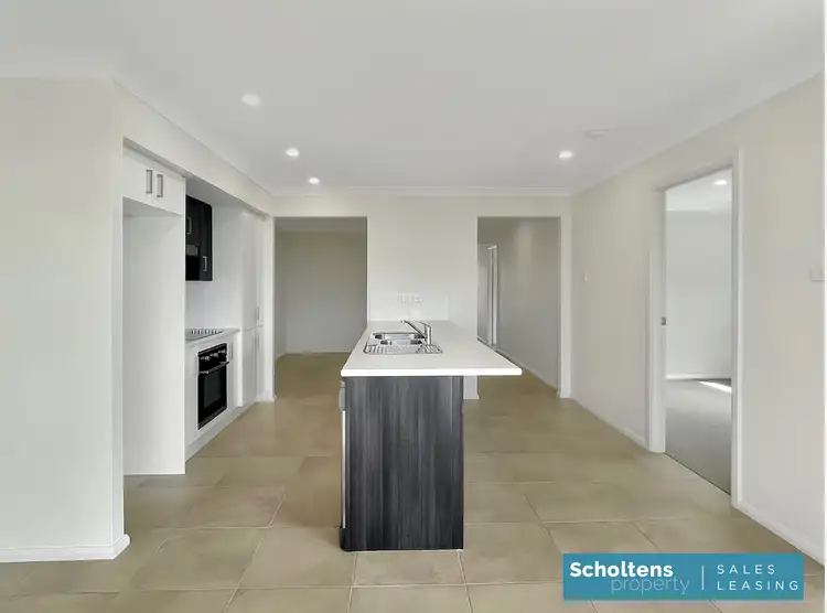Fifth view of Homely semi-detached listing, 27 Bendigo Circuit, Nowra NSW 2541