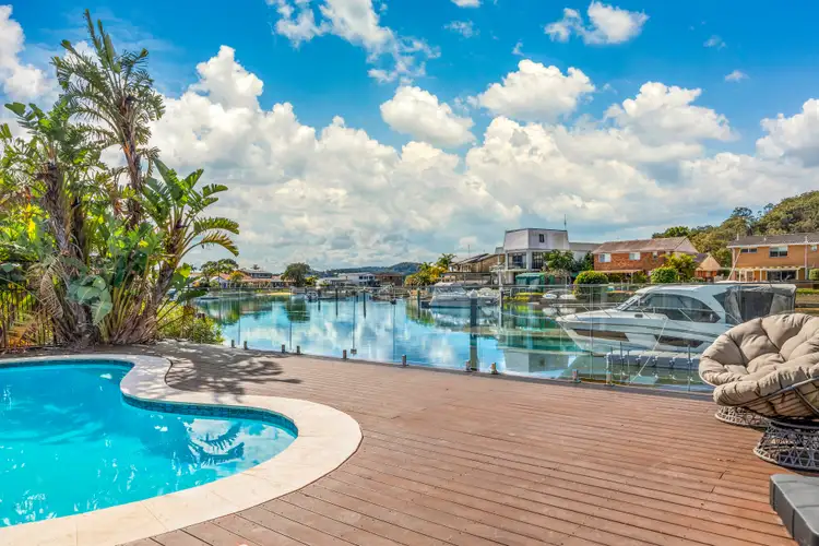 35 Helmsman Blvd, St Huberts Island NSW 2257