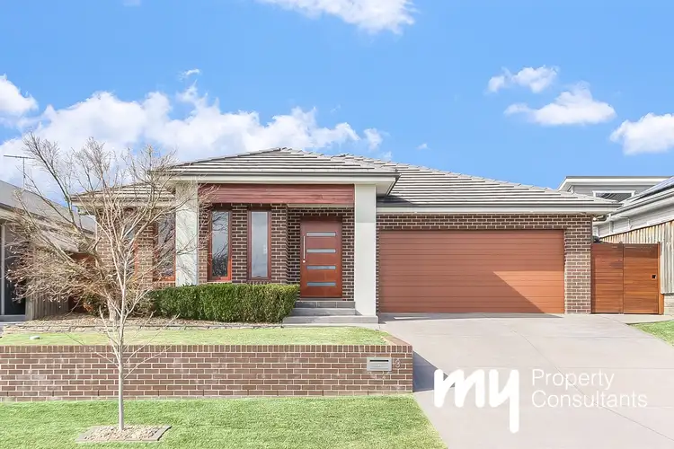 9 Dengate Close, Elderslie NSW 2570