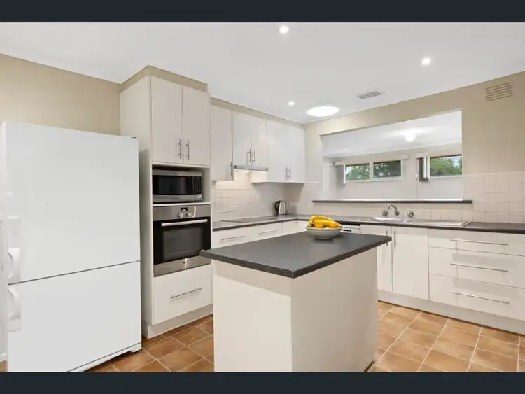 Fifth view of Homely house listing, 10 Coolaroo Court, Mooroolbark VIC 3138