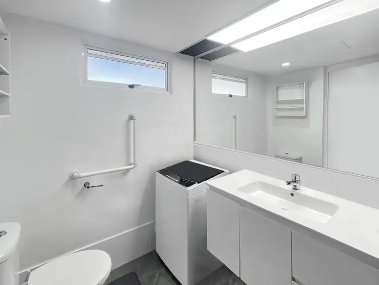 Fourth view of Homely unit listing, 127 & 128/166-168 Lake Street, Cairns North QLD 4870