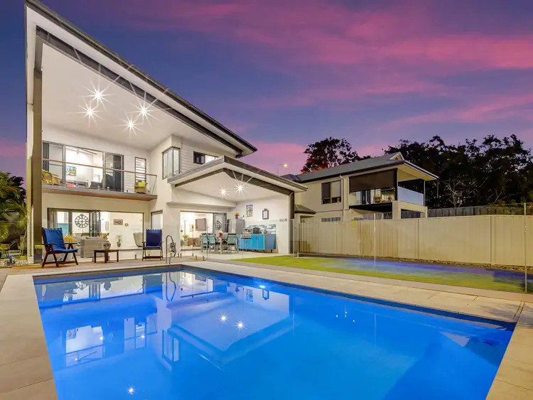 283 Esplanade, Pialba QLD 4655