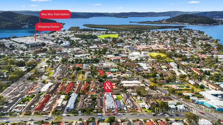 Fourth view of Homely townhouse listing, 15 Allfield Road, Woy Woy NSW 2256