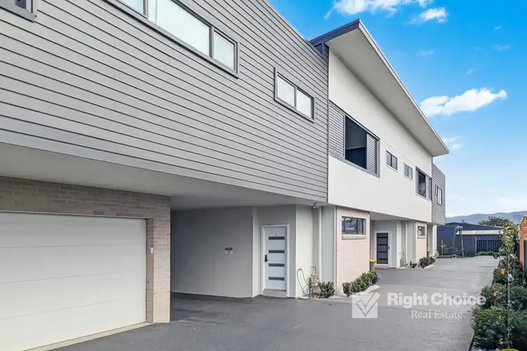 2/19 Wooroo Street, Albion Park Rail NSW 2527