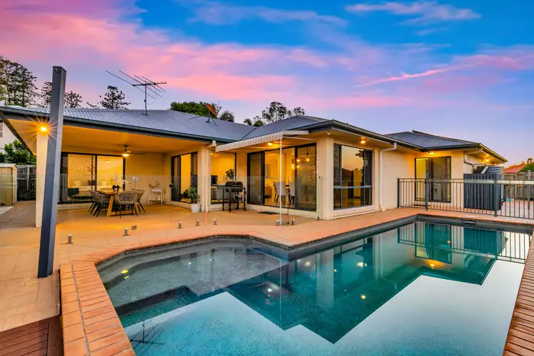 16 Ayside Close, Sinnamon Park QLD 4073