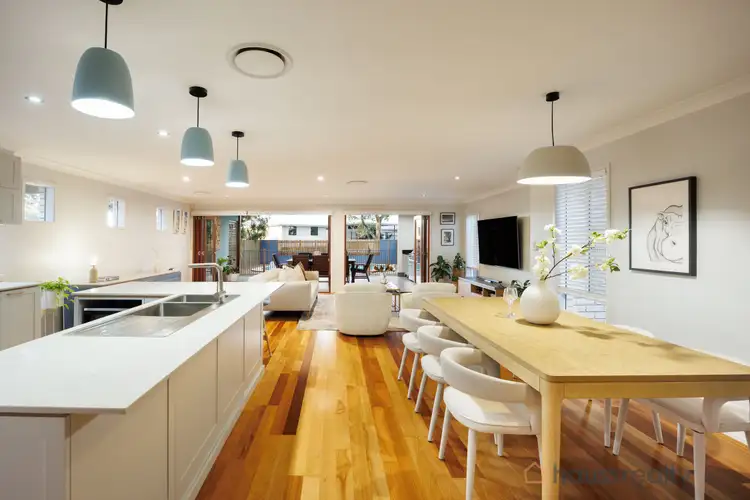 18 Collins Street, Corinda QLD 4075