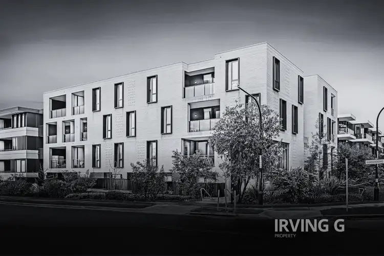 2 Burrendong Crescent