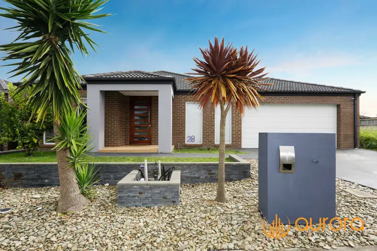 28 Olivebank Crescent, Cranbourne North VIC 3977