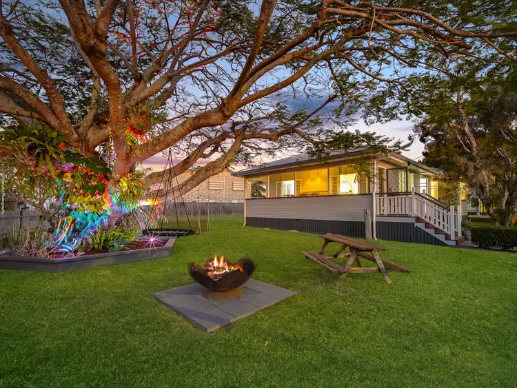 10 Wattle Street, Point Vernon QLD 4655