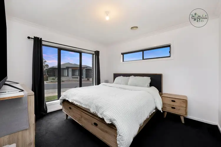 Fifth view of Homely house listing, 15 Ashbourne Way, Kangaroo Flat VIC 3555