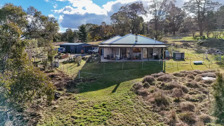 27 Sawpit Gully Road, Rocky River NSW 2358