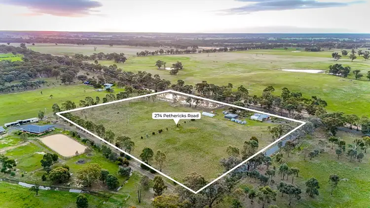 274 Pethericks Road, Goornong VIC 3557