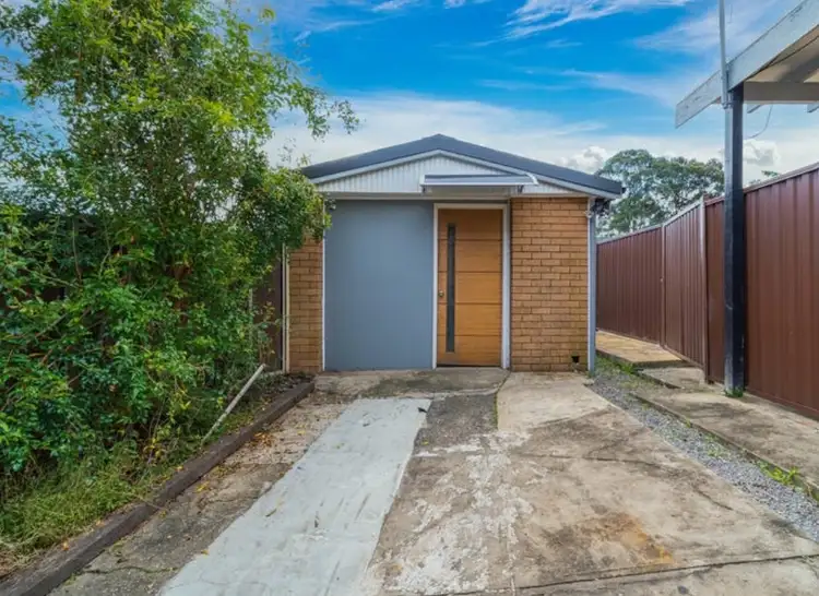 19a Universal Ave, Georges Hall NSW 2198
