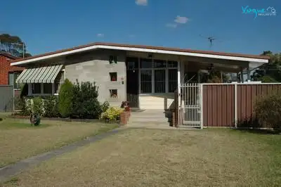 4 Casey Place, Blackett NSW 2770