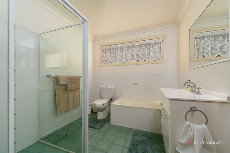 Sixth view of Homely house listing, 13 Rusden Court, Armidale NSW 2350