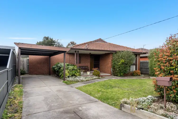 9 Samara Grove, Gladstone Park VIC 3043