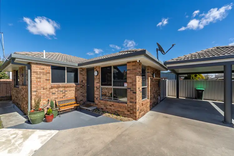 2/16 Naughten Avenue, Armidale NSW 2350