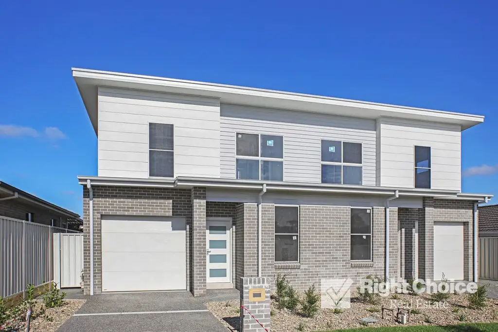 Main view of Homely townhouse listing, 5 Lacebark Way, Albion Park Rail NSW 2527