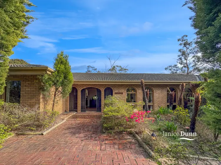 27 Allison Road, Mount Eliza VIC 3930