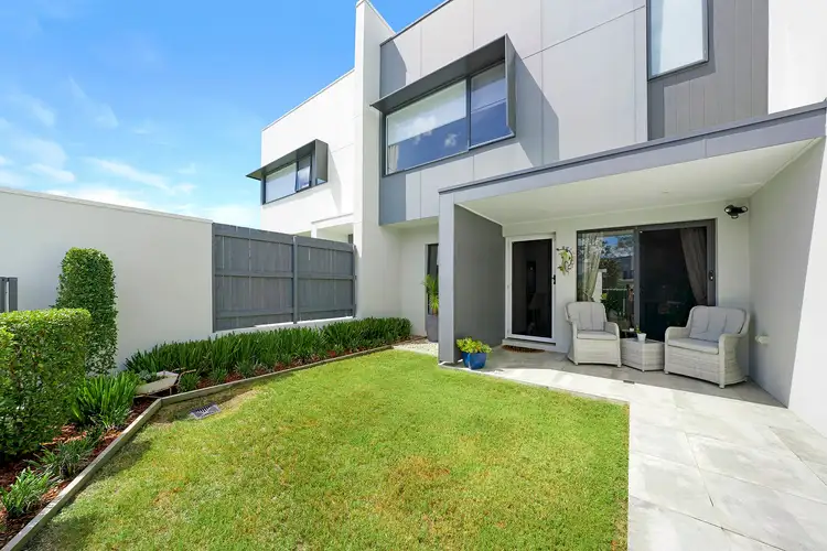 Main view of Homely townhouse listing, 18/1 Flametree Cct, Arundel QLD 4214