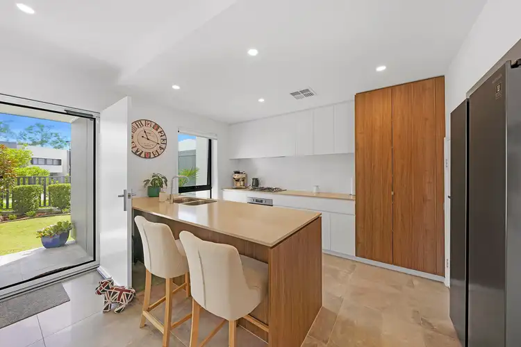 Fourth view of Homely townhouse listing, 18/1 Flametree Cct, Arundel QLD 4214