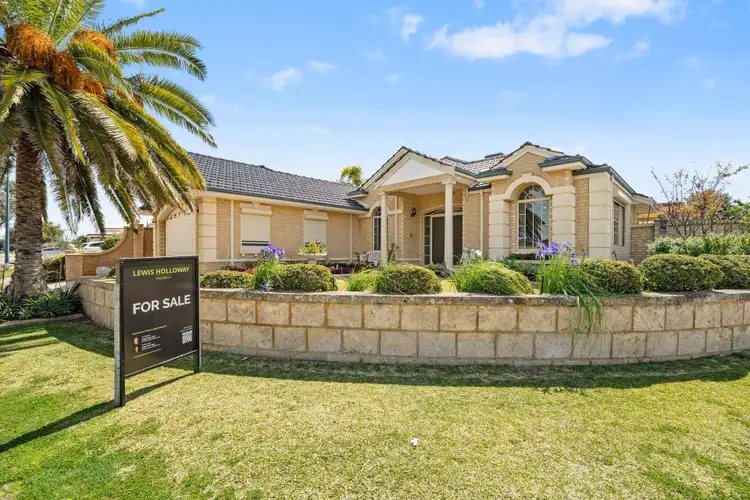 62 Secret Harbour Boulevard