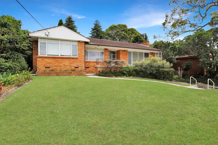 9 Canberra Crescent
