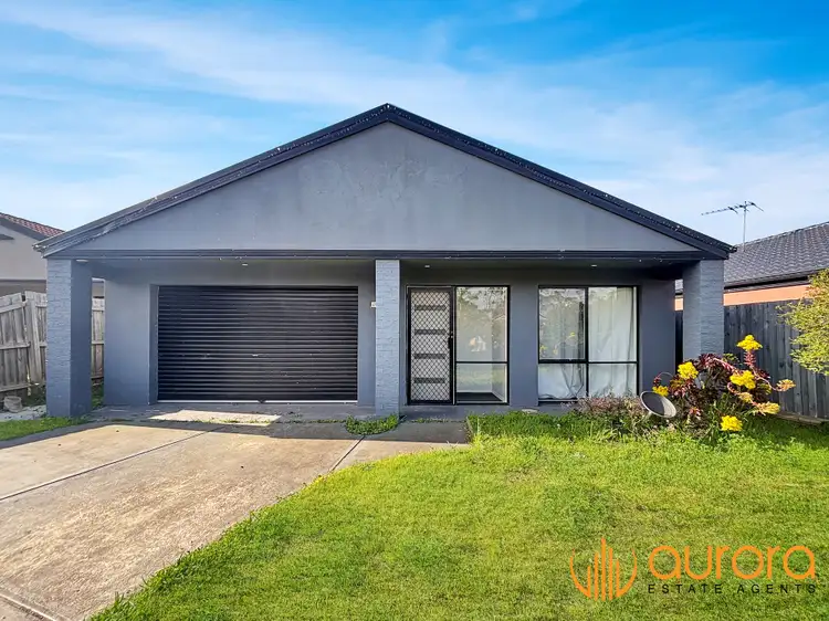 48 Wakenshaw Crescent, Pakenham VIC 3810