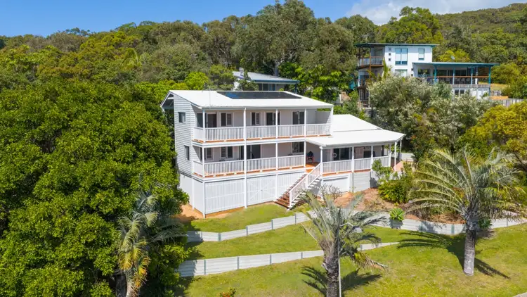 44 Cumming Parade, Point Lookout QLD 4183
