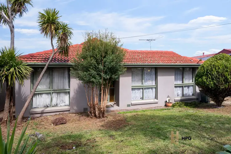 21 Throsby Crescent, Deer Park VIC 3023