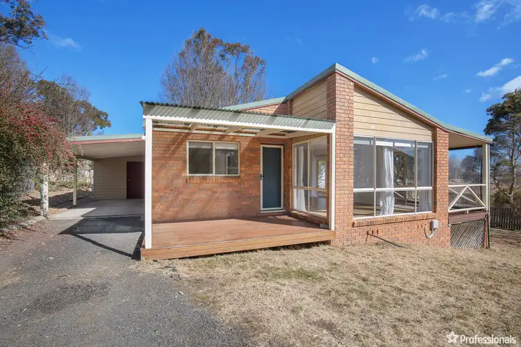 2/28 Ashtree Drive, Armidale NSW 2350