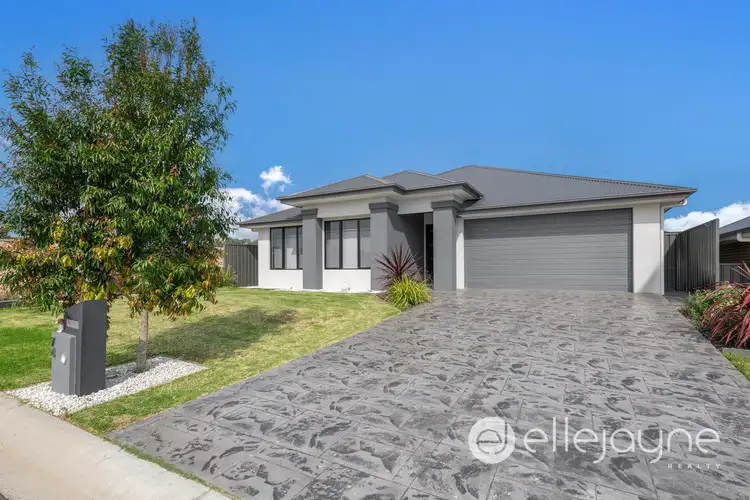 74 Cudmore Crescent, Wyee NSW 2259