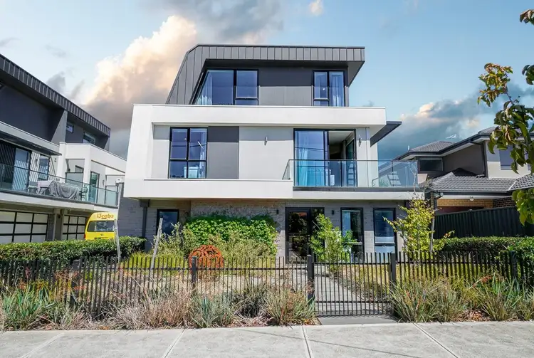 1/19 Matthews Avenue, Airport West VIC 3042