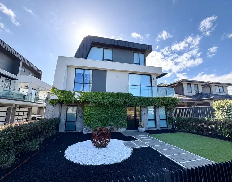 1/19 Matthews Avenue, Airport West VIC 3042