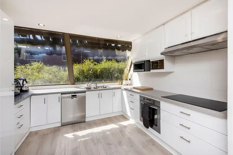 2/12 Mill Point Road, South Perth WA 6151
