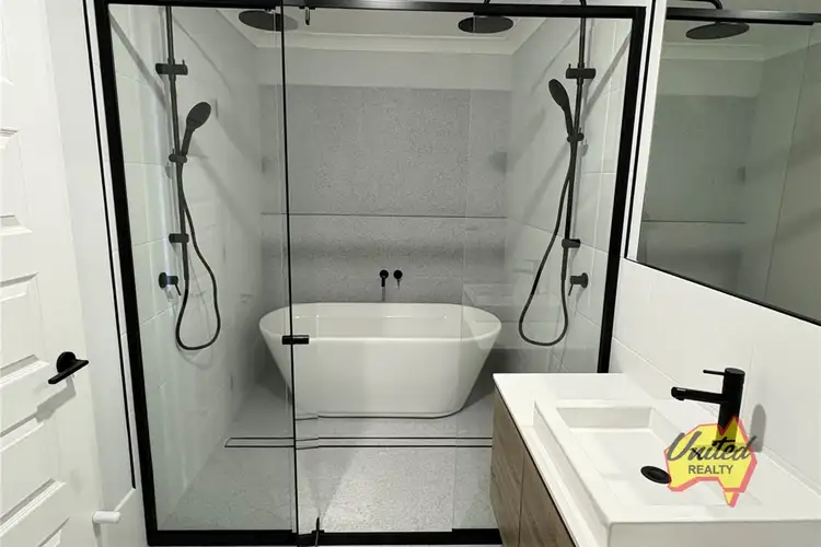 Fourth view of Homely house listing, 866B Montpelier Drive, The Oaks NSW 2570